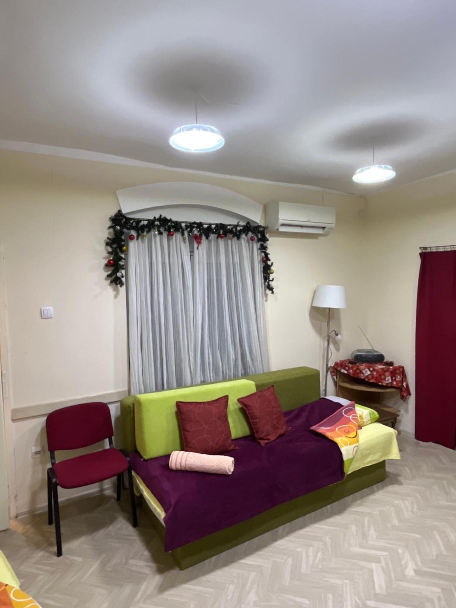 Cozy Apartment In The Center Of Novi Sad! Exteriör bild