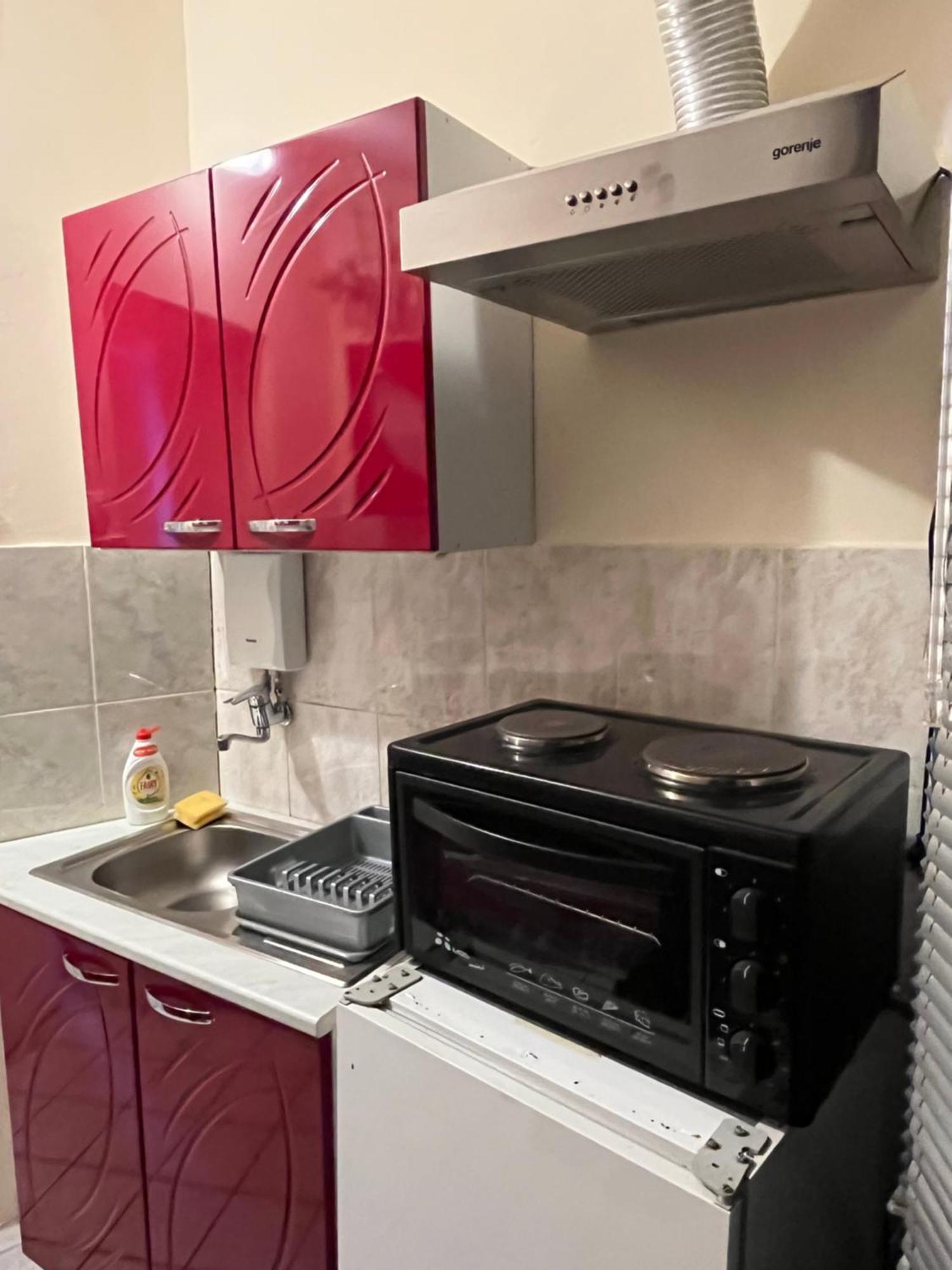 Cozy Apartment In The Center Of Novi Sad! Exteriör bild